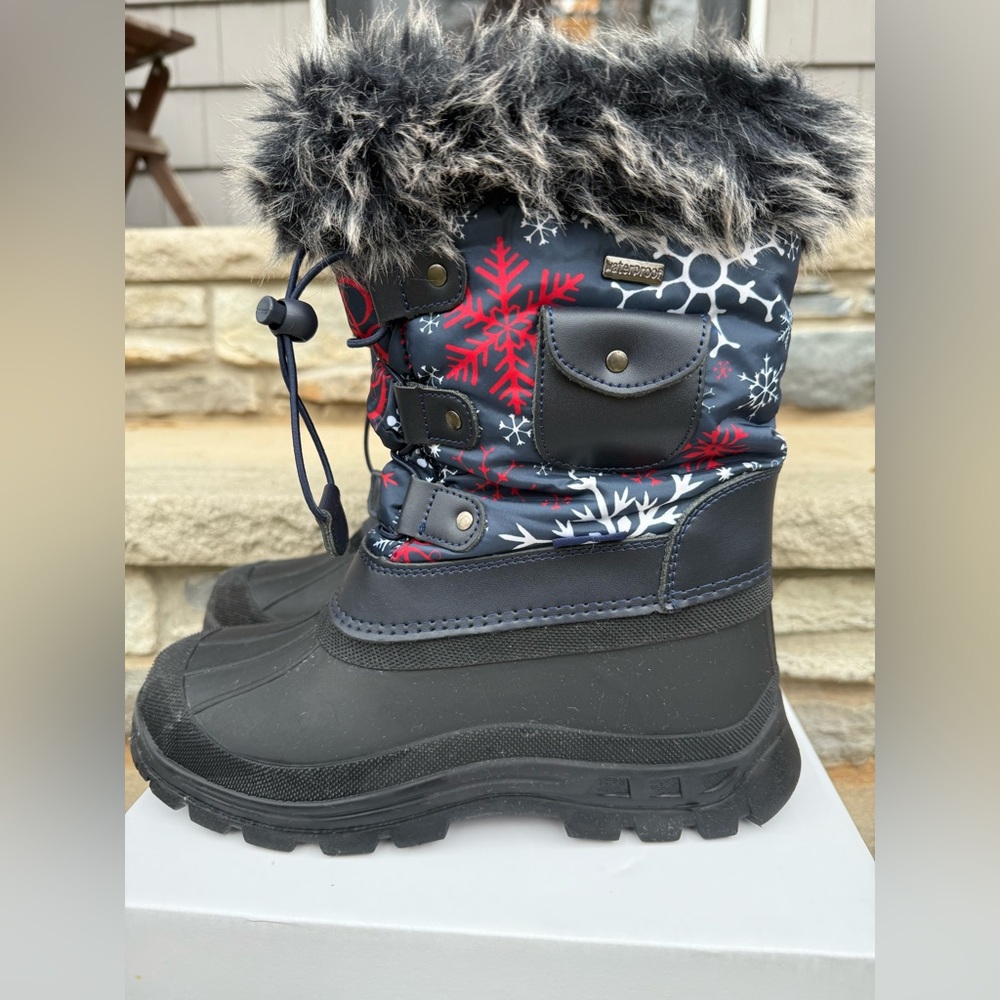 Dream Pairs Kids Waterproof Snow Boots US Size 5 with Box